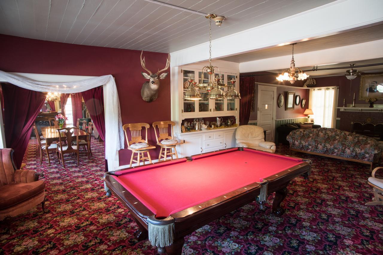 Avery Hotel Екстер'єр фото